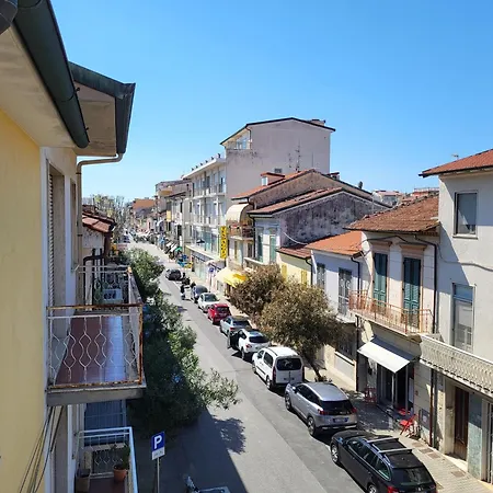 Apartament A Due Passi Dal Mare Lovely Viareggio