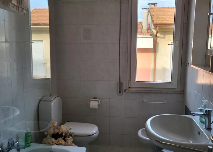 A Due Passi Dal Mare Lovely * 维亚雷焦