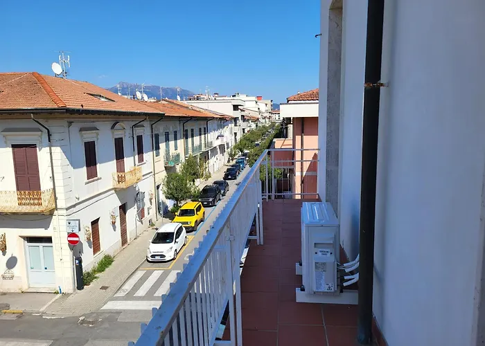 Appartement A Due Passi Dal Mare Lovely