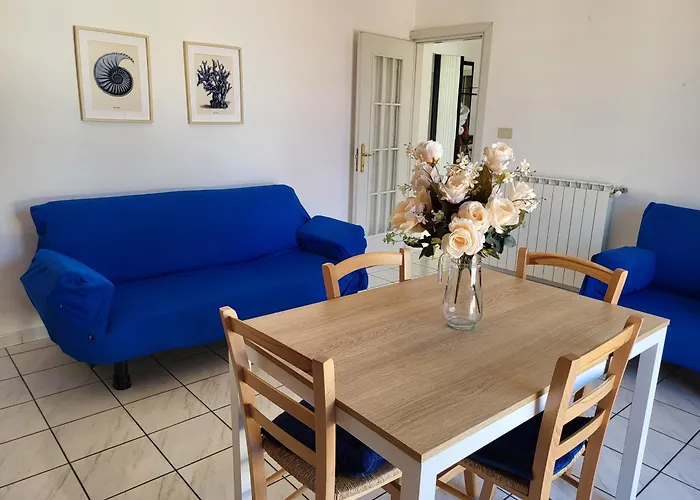 Appartement A Due Passi Dal Mare Lovely